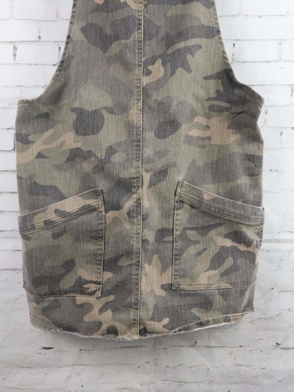 NO BOUNDARIES GREEN CAMO OVERALL MINI DRESS WITH POCKETS SIZE LARGE - Picture 5 of 8